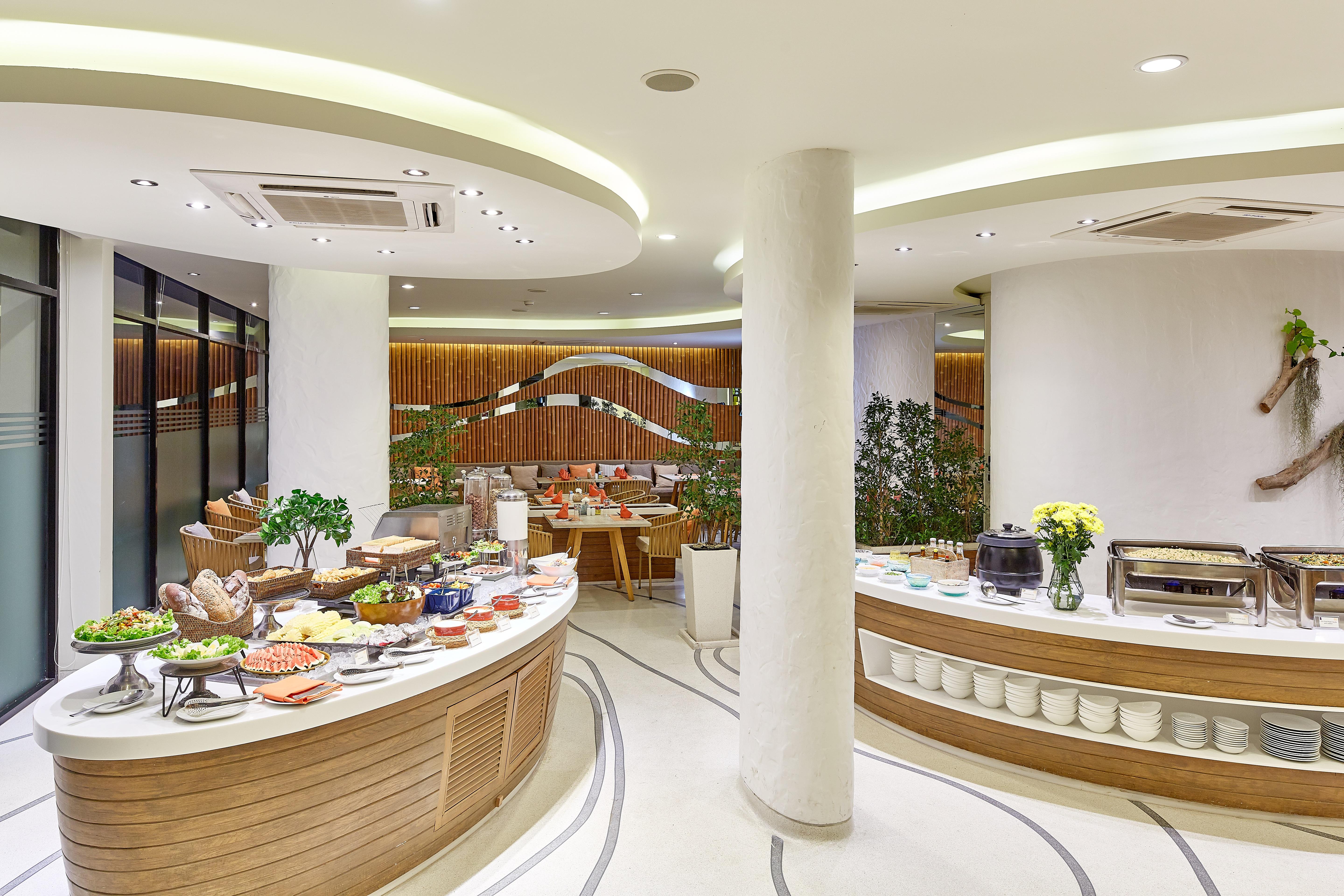 Bandara Resort, Phuket 4* Panwa Beach